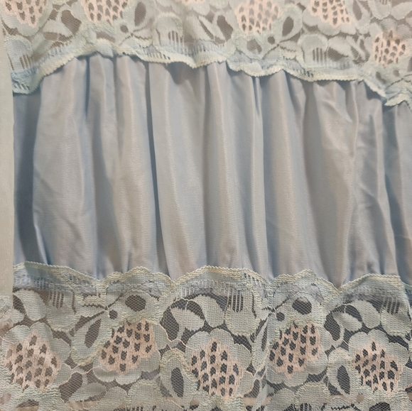 Vintage 1970s Graziella Women's Nightgown Dress - Picture 4 of 8